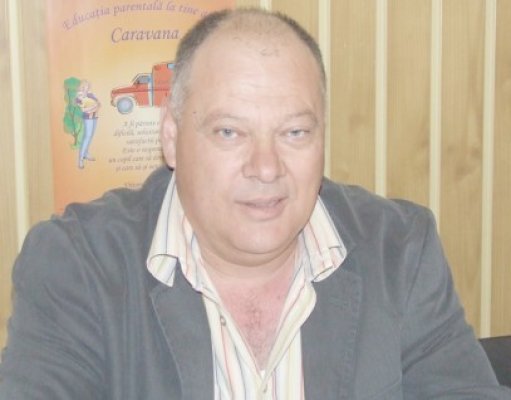 Primarul Constantin Micu a dat cu 